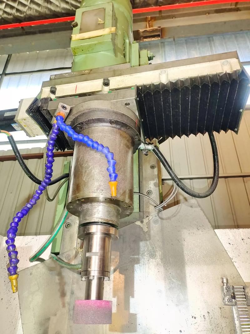 無錫機床廠wx一034,程控后改數控立式內圓磨床,研磨內孔5